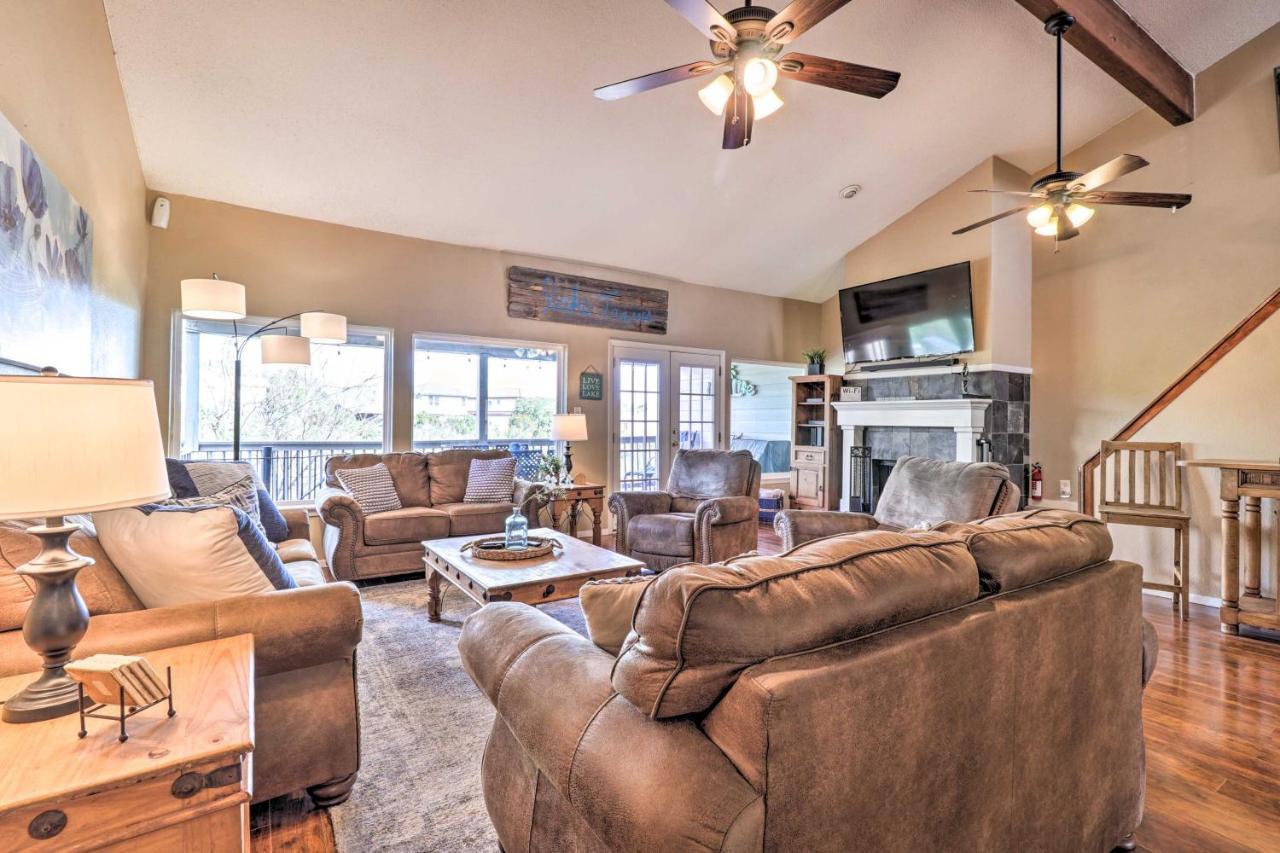 Lakefront Home With Point Venture Golf Access! Exterior photo
